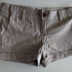 3/$12 New brown tan pinstripe cuff shorts S